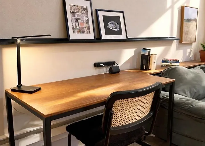Flexhome West Town - Spacious 2br Duplex - Sleeps 8 Apartment